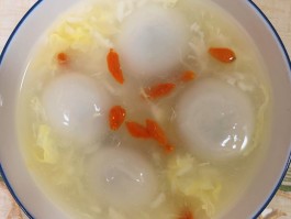 米酒汤圆怎么做(米酒汤圆怎么煮好吃)