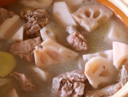 排骨炖藕(排骨炖藕的功效)
