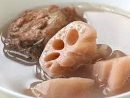 排骨莲藕汤的做法(产妇排骨莲藕汤的做法)