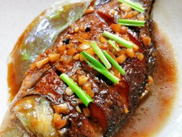 红烧鲫鱼(红烧鲫鱼做法及步骤)