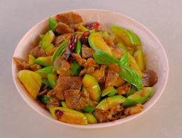 西葫芦炒肉(西葫芦炒肉图片)