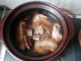 清炖鸡的做法大全(清炖鸡怎么炖好吃放什么调料)