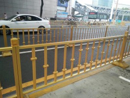 黄金护栏(黄金护栏厂家)