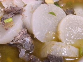 排骨炖萝卜(排骨炖萝卜怎么炖最好吃又嫩)