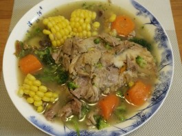 大骨头汤的做法大全(大骨头汤的做法大全适合小孩子)