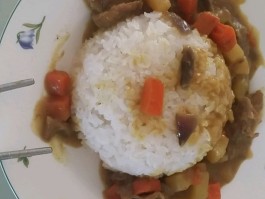 咖喱牛肉饭的做法(土豆咖喱牛肉饭的做法)