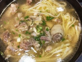 鸡汤面(鸡汤面的热量)
