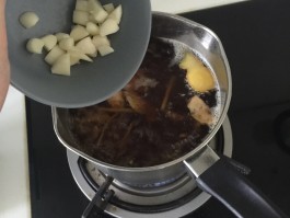 姜汤熬多长时间(风寒感冒熬姜汤熬多长时间)