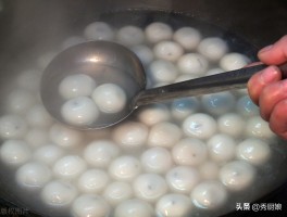 汤圆是冷水煮还是热水煮(冷藏汤圆是冷水煮还是热水煮)