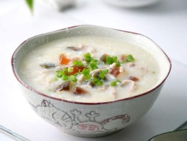 发烧吃什么食物(感冒发烧吃什么食物)