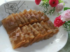 肉皮冻(肉皮冻的家常做法)