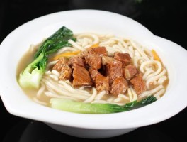牛肉汤面(牛肉汤面图片大全大图)