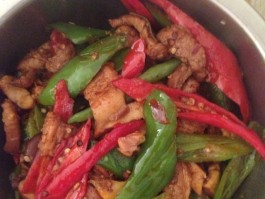 大辣椒炒肉的做法(尖椒酿肉的家常做法)