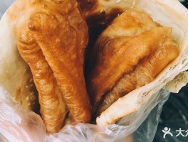 江西一饭店油条68元一根，店家回应「是黄金大油条」，商家如此收费合规合法吗，如何看待此事？的简单介绍